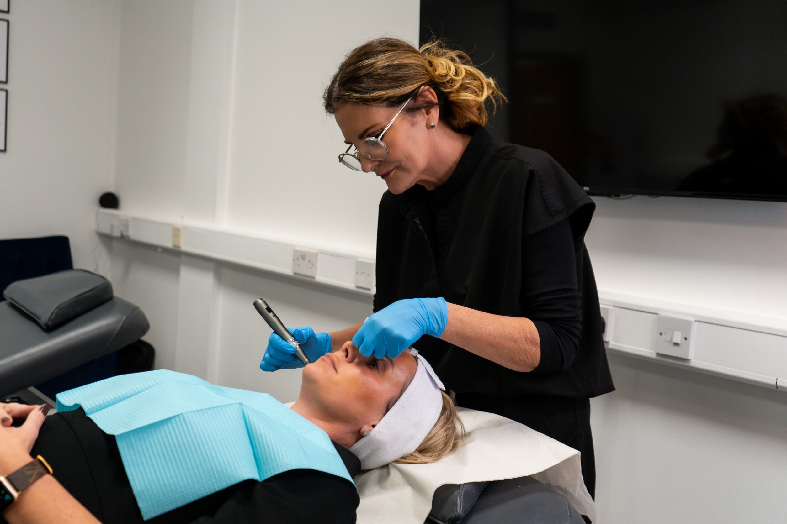 Microneedling aesthetic training courses